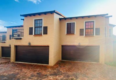 Townhouse For Sale in Country View Estate, Pretoria