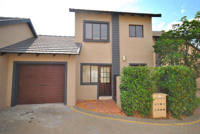 Duplex For Sale in Country View Estate, Pretoria
