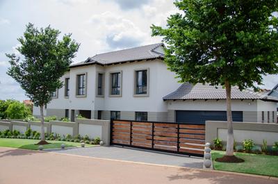 House For Sale in Country View Estate, Pretoria